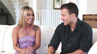 Vey eager cheater fucks a perfect blonde on the couch