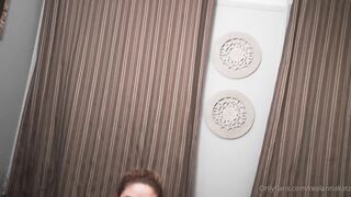 Stacked girl with a big ass wants to shake her boobies