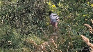 Outdoor teasing and other kinky stuff from a big ass mom