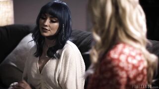 Serene Siren and Jewelz Blu banging each other on a couch