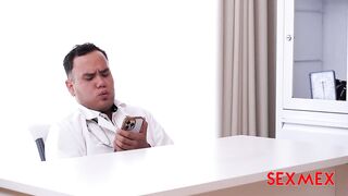 Porn2all - Romina Boudoir Perv Medical Deal