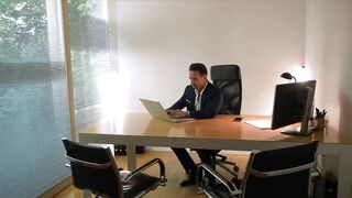 Porn2all - Girls at Work Clea The New Boss