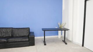 Porn2all - Horny Food Critic Fucked and Degraded Wet Julia North 5on1