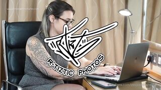 Porn2all - OnlyFans InnocentHotwifexxx 3 BBC Room Service