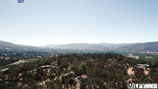 Porn2all - Kianna Dior Cock Hungry Curvy Goddess Kianna Gets Blowbanged