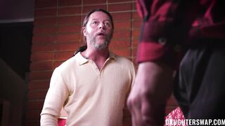 Porn2all - New Aria Banks Asia Lee Lifting The Holiday Spirit