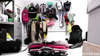 Porn2all - New Fiona Frost Case No 7906281 The Spoiled Thief