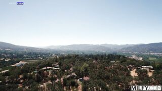 Porn2all - New Sarah Taylor Photographer Makes Sexy Blonde Sarah His Subject