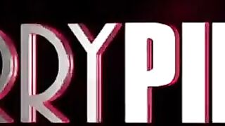 High heels hottie Blake Blossom is going to enjoy sex