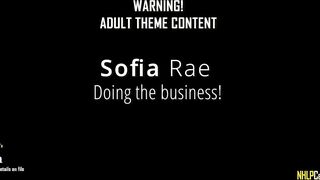 Sofia Rae masturbates to make herself orgasm for real