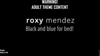 MILF Roxy Mendez is going to masturbate with legs spread