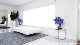 Porn2all - busty and hot Elsa