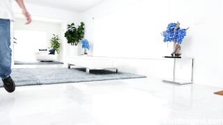 Porn2all - busty and hot Gabby