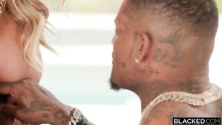 Porn2all - New busty Phoenix Marie Rumble