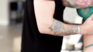 Porn2all - New busty and hot Sophia Locke