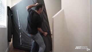 Porn2all - New Alex Coal Helps new Neighbor Move in and Gets Rewarded with Pass