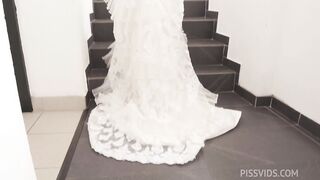 Porn2all - Slammed brides Goes Wet Vivian lola 6on1 Mixed Boys