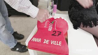 Porn2all - Anna De Ville B-day Party over 3 hours almost non-stop wet 9on1