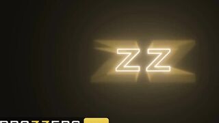 Brazzers - Slutty Housewife Emma Hix Can't Hold Herself, She Wants The Hot Plumber's Hard Dick