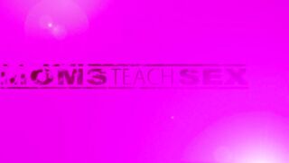 StepMommy Jennifer White's Mother's Day Wish List CUMs True - S19:E5