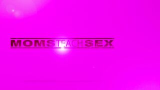 "Im basically naked right behind you" MILF Aiden Ashley seductively Taunts Stepson - S19:E4