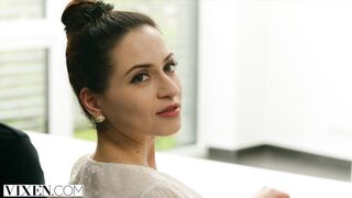 VIXEN Frenemies Kelly & Apolonia have intense threesome