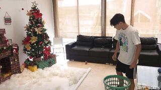 NEW My Mommy Caught Me Masturbating On Her Photo